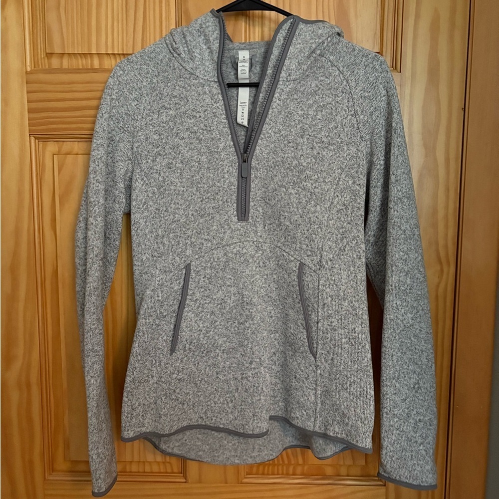 Lululemon Fleece & Thank You Pullover
Heathered White / Battleship size 8 - Picture 3 of 7